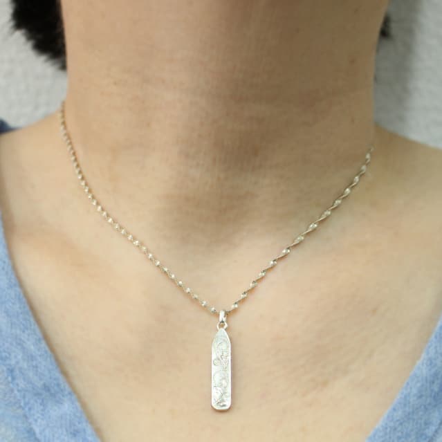 サーフボードペンダントトップ　着用