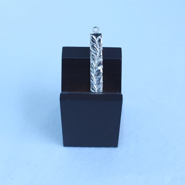 カーブマイレペンダントトップ